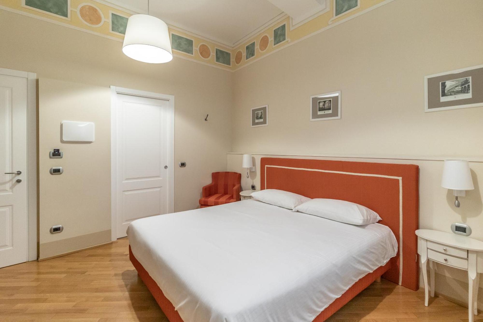 Casa Isolani Guest House Piazza Maggiore 1 — Foto 2