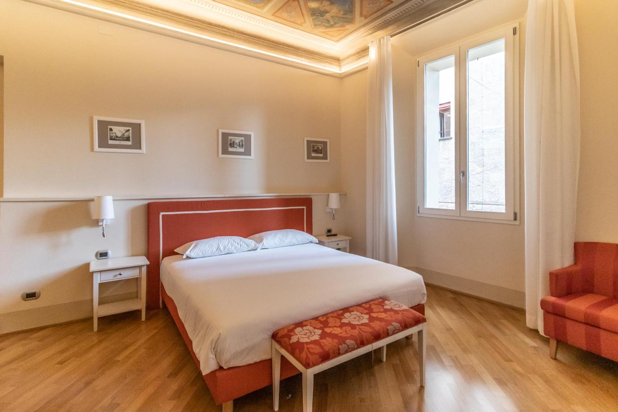 Casa Isolani Guest House Piazza Maggiore 1 — Foto 1
